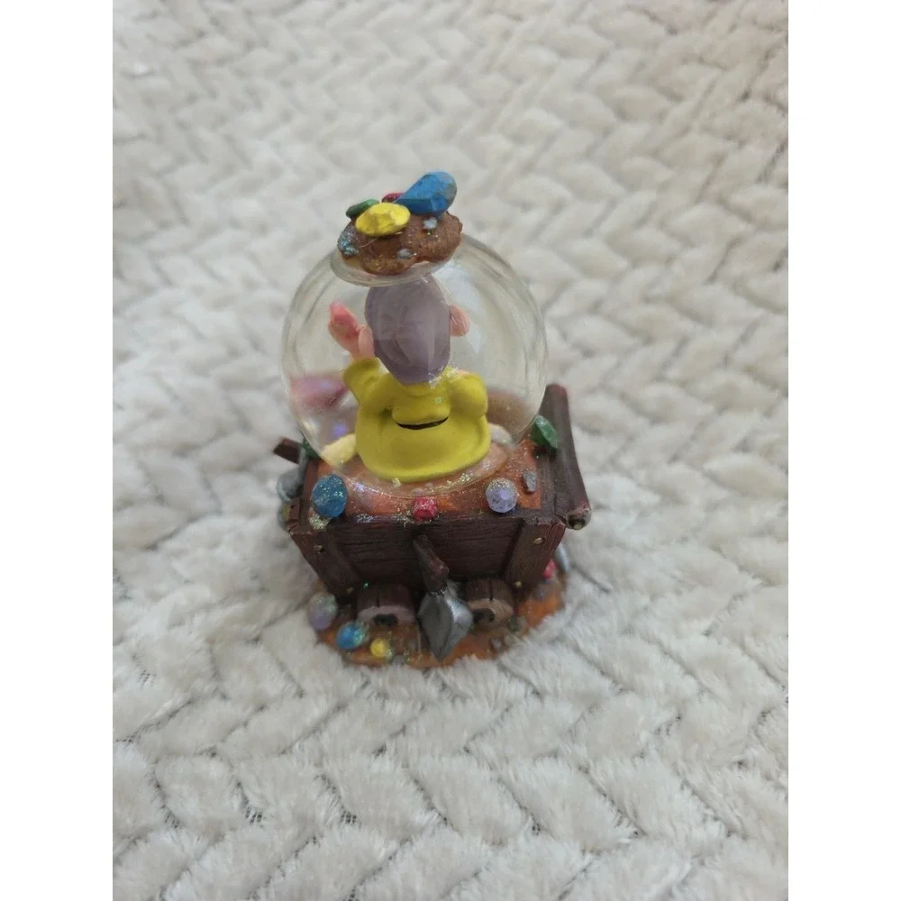 Disney vtg snow